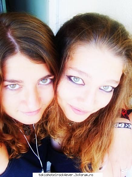 me...adik corinutza :) - unu cu suriara mea raluca - *..::Me, myself & I::..*