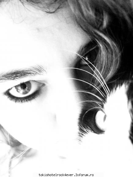 me...adik corinutza :) - pisi a mea o cheama pucca :D - *..::Me, myself & I::..*