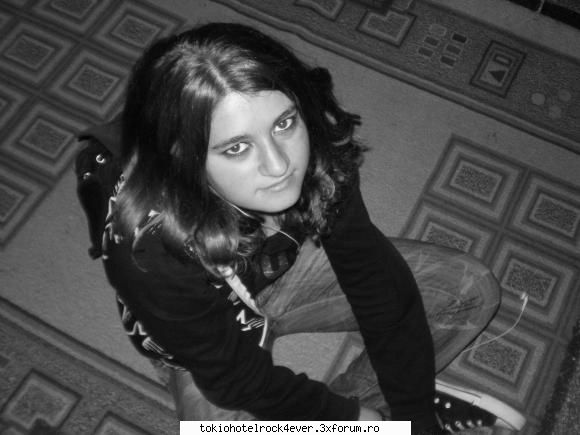 me...adik corinutza :) - am fost la un concurs de mate si dupa ai a zis k - *..::Me, myself & I::..*