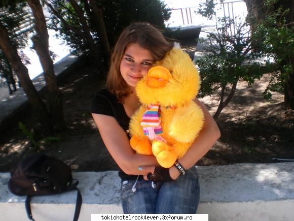 me...adik corinutza :) - cemi plashe ratuska asta da pakt k era cadou pt - *..::Me, myself & I::..*
