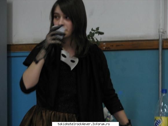 me...iulia - just look...cum mau prins aici...bataie de joc - *..::Me, myself & I::..*