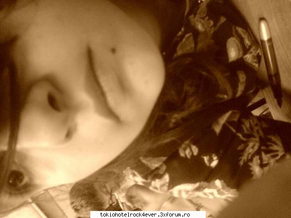 meh^^ - sunt noua pe aici - *..::Me, myself & I::..*