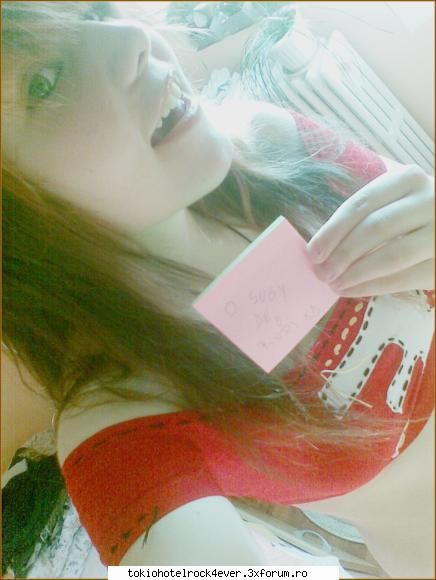 ok
 :zzz: 


ma numesc mihaela ( dar miha mi se 14 ani


 :nod: 
jtiu is fosila

 :rotfl:  :rotfl:
