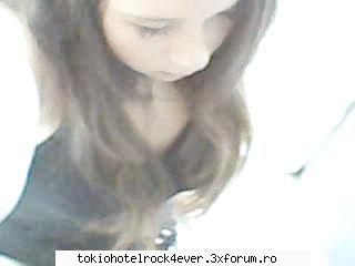 mihaelutza.:D - eram coctzata p geam - *..::Me, myself & I::..*