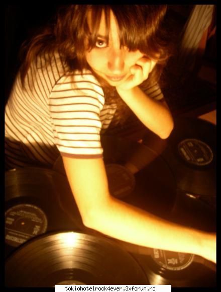 ....misfit...o_O.. - gata gata va pun poze poze in forme de - *..::Me, myself & I::..*