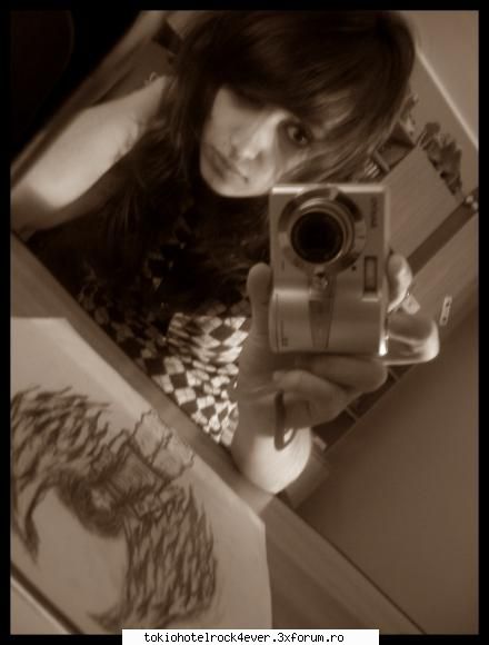 ....misfit...o_O.. - desenul e facut de mine - *..::Me, myself & I::..*