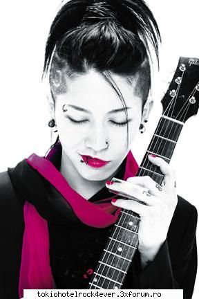 miyavi - e baiat va mai pun poze cu el? - *..::Other Bands::..*