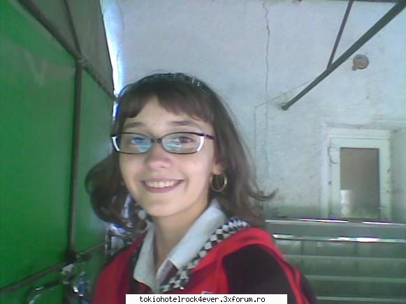 noi... - Heyyy!Ma numesc Roxana am 14 ani, sunt fata(de la - *..::All about us::..*