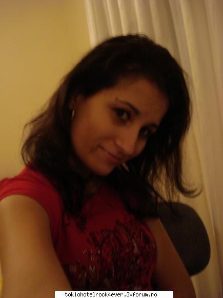 noi... - ok dar e cam naspa poza....eu v-am zis k nu arat - *..::All about us::..*