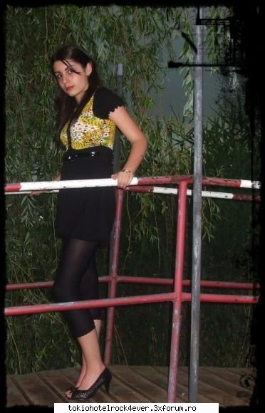 noi... - Hallo!sunt denisa..am 14 ani..sunt din - *..::All about us::..*
