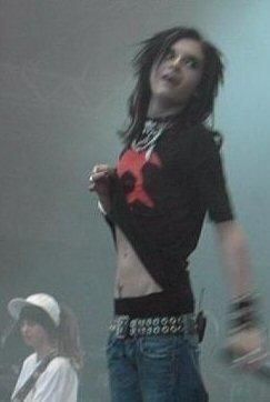 oh lala:o:o - hai k pun pozele! sa incep cu abdomenul... cred k - *..::Bill Kaulitz::..*