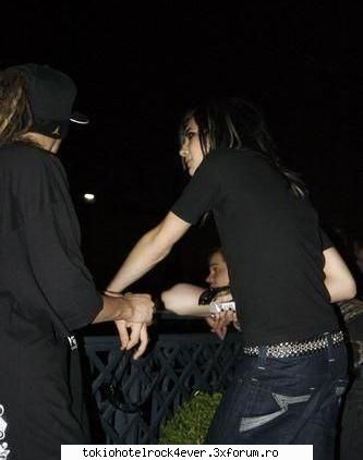 oh lala:o:o - continuam cu posterioru`.... yo lesin,voi? cat d - *..::Bill Kaulitz::..*