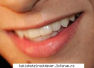 oh lala:o:o - =)) voi va uitatzi la coaiele lu` Bill=)) uitatzi - *..::Bill Kaulitz::..*