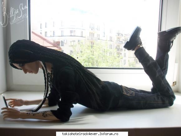 papusik...Billu!!!! :X:X:X - Pai este mai inalta ca am mai gasit cateva poze - *..::Bill Kaulitz::..*