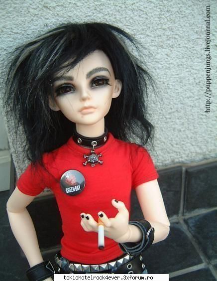 papusik...Billu!!!! :X:X:X - fir-ar tzigarea masiiiii!!! :x :x - *..::Bill Kaulitz::..*