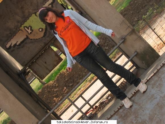 pey...yo.. - sper sa nu va speriati..asta sunt yo..am 13 - *..::Archive::..*