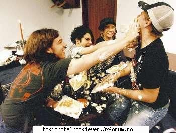 poze d la ziua lor!!! :D - da David acela chiar arata a German pe cand twins - *..::Bill & Tom Kaulitz::..*