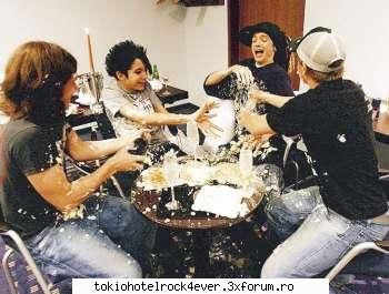 poze d la ziua lor!!! :D - Tatyann' - *..::Bill & Tom Kaulitz::..*