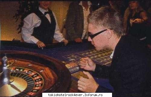 poze d la ziua lor!!! :D - tokio-hotel-fan-clau - *..::Bill & Tom Kaulitz::..*