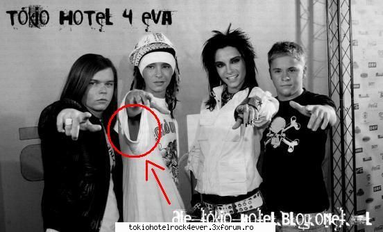 ~~poze haioase cu TH~~ - in ziar(anunt important):s-a depistat in germania - *..::Bill & Tom Kaulitz::..*