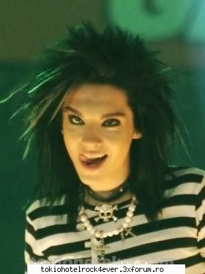 ~~poze haioase cu TH~~ - B !Ia uite! T dac ma mai sacai iti mut macarea in - *..::Bill & Tom Kaulitz::..*