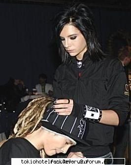 ~~poze haioase cu TH~~ - T ce ma manank B dak iti zik k nu ai nici un - *..::Bill & Tom Kaulitz::..*