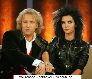 ~~poze haioase cu TH~~ - tipul: nu inteleg ce le place fetelor la - *..::Bill & Tom Kaulitz::..*