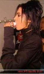 ~~poze haioase cu TH~~ - bill: ia sa bag eu rpd pe gat un actimel...k de - *..::Bill & Tom Kaulitz::..*
