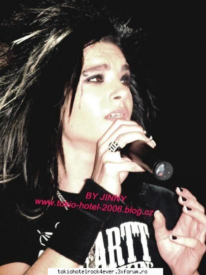 ~~poze haioase cu TH~~ - bill: va rog frumos sa ma ascultati...stiu k am - *..::Bill & Tom Kaulitz::..*