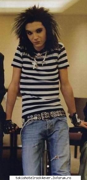 ~~poze haioase cu TH~~ - Bill: cu fata asta ii dau pe spate - *..::Bill & Tom Kaulitz::..*