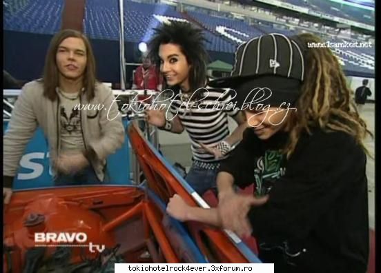 ~~poze haioase cu TH~~ - b: hahahaha am venit si eu pe aici t: sami bag - *..::Bill & Tom Kaulitz::..*