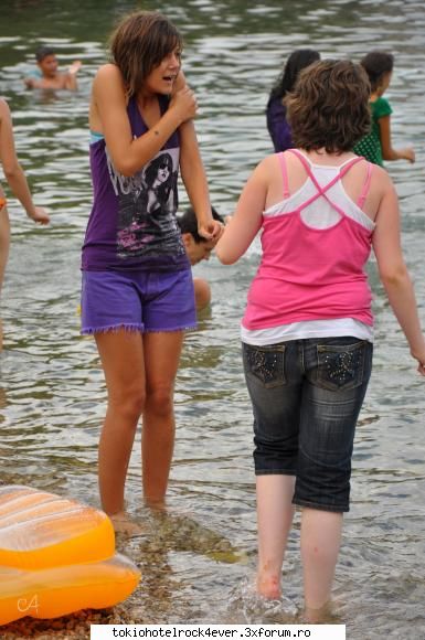 poze trasnite si haioase!! - ana_th2002 - *..::All about us::..*