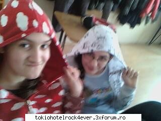 poze trasnite si haioase!! - Retarded R Sisters xDDD sper sa va plak pozele - *..::All about us::..*