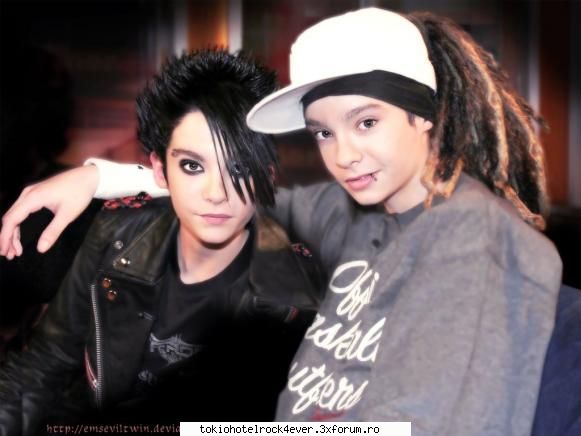 poze twincest :D - Scuze daca a mai fost - *..::Bill & Tom Kaulitz::..*