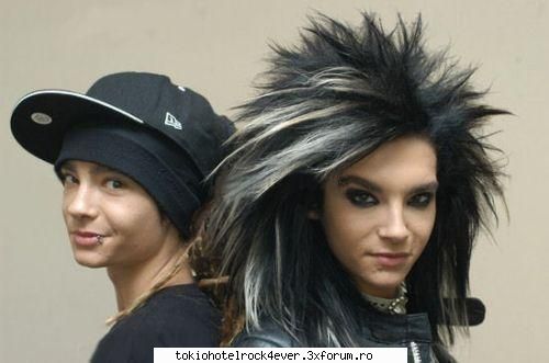 poze twincest :D - poate iti iei ji zboru' d p pervaz ji potzi spune - *..::Bill & Tom Kaulitz::..*