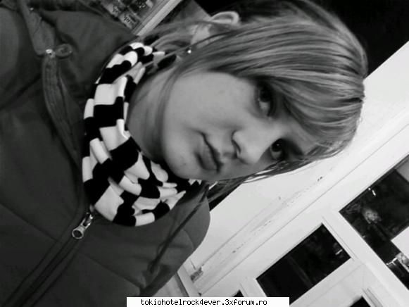 prafdestele si atat... - hello fetele sunt alexandra...o fire cam timida - *..::Me, myself & I::..*