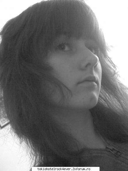 rocker girl - dar cum poot sa poon mai moolte pooze o data??? k - *..::Me, myself & I::..*