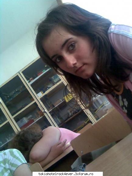 rocker girl - a 7a trec a 8a desigur cum ii cheama p prietenii - *..::Me, myself & I::..*