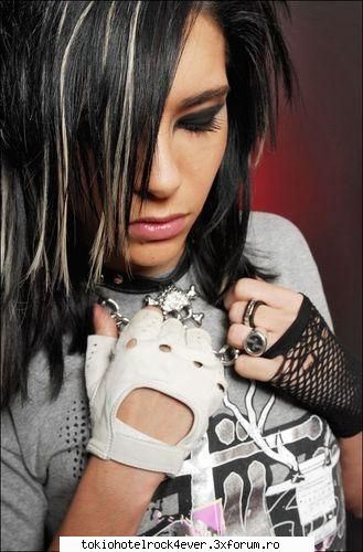 wtf??? X( - mie imi place moolt com e imbracat - *..::Bill Kaulitz::..*