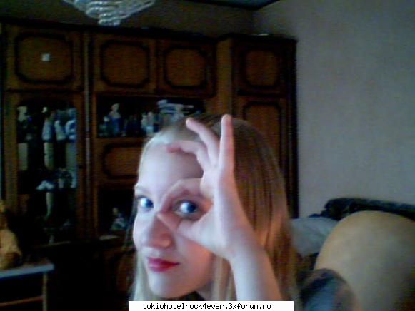 yo shi nimeni alta... - still gaga xDDD shi ruj roshuu frate' murit de - *..::Me, myself & I::..*